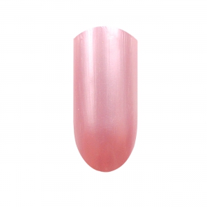 Jemný ružový lak obsahuje perleť, čím pôsobí na nechtoch zaujímavo. Nanášajte ho v dvoch vrstvách. Je stredne hustý a dobre sa s ním pracuje. Použite tiež podkladovú a vrchnú vrstvu, číry lak. Tento lak schne na vzduchu, takže k nemu nie je potrebná UV lampa. 